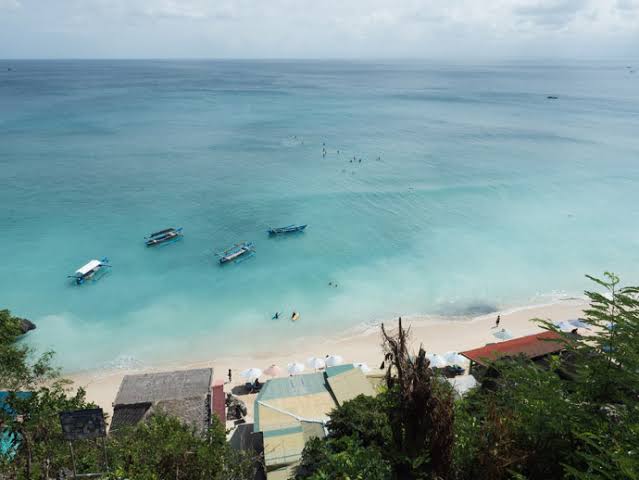 Thomas Beach — Hidden white-sand cove, near Anjuna Palms Villas, Uluwatu
